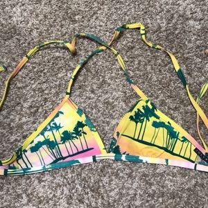 Jolyn swim top size small. like new, worn twice